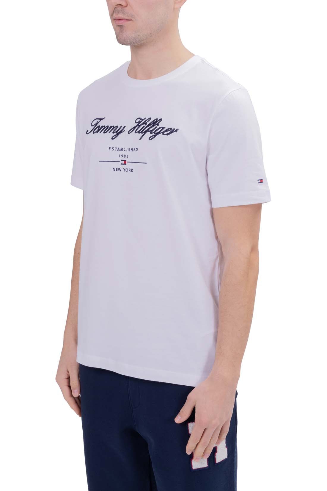TOMMY HILFIGER - Men's regular T-shirt with embroidered logo  - Size XXL
