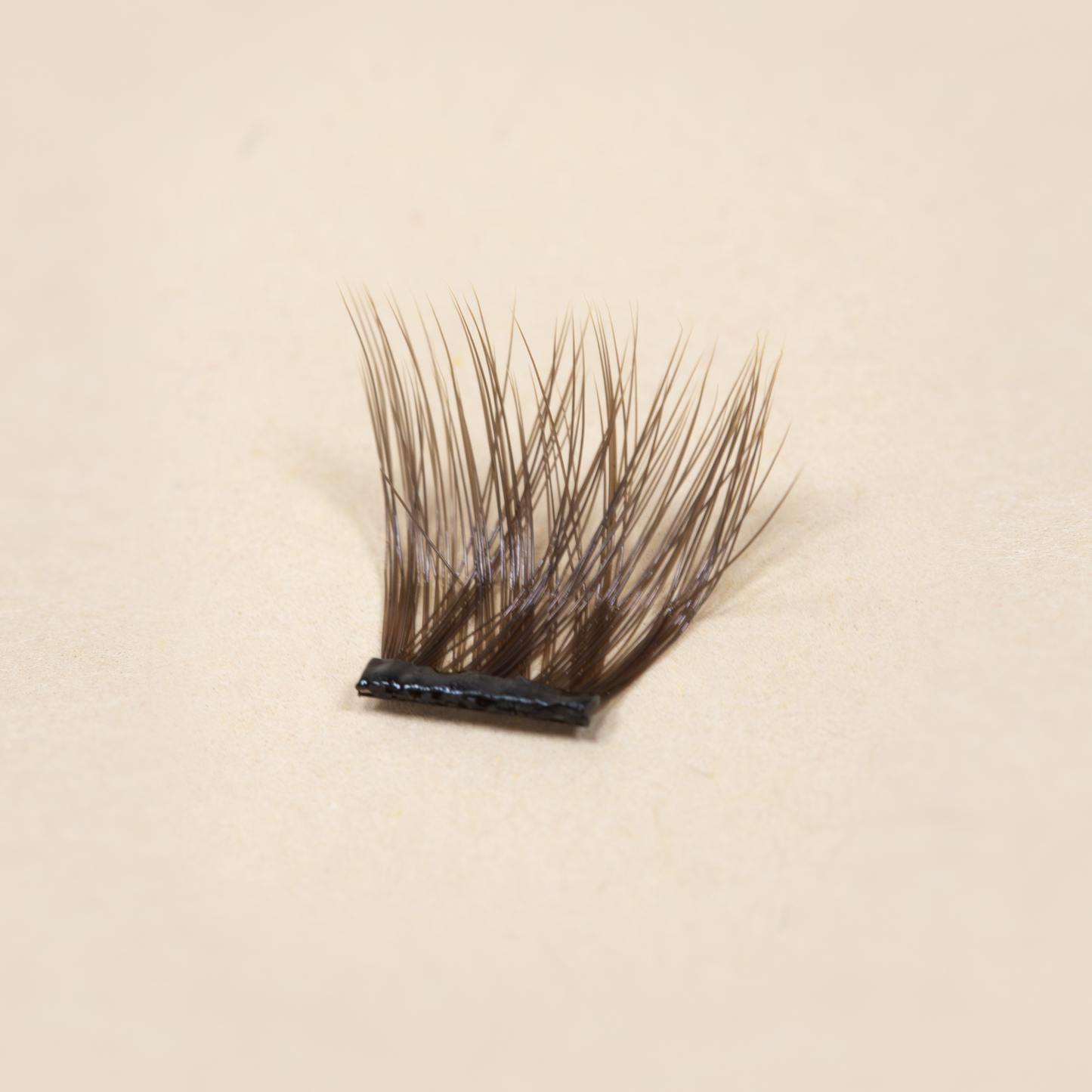 Starterkit Pre-Glued Whispy Medium (Brown) - Press-On Lashes-2