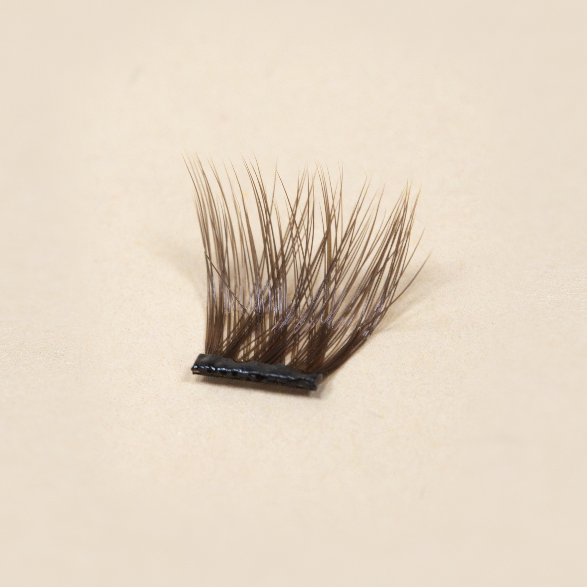 Starterkit Pre-Glued Whispy Medium (Brown) - Press-On Lashes-2